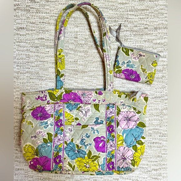 Vera Bradley Handbags - Vera Bradley Watercolor Floral purse with matching pouch